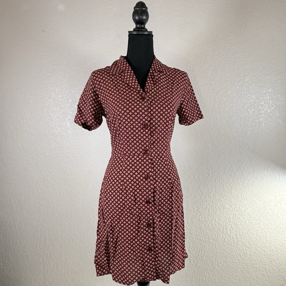 GAP Dresses & Skirts - Vtg Gap Dress Sz Small Maroon Geometric Pattern Buttons Collared 100% Rayon